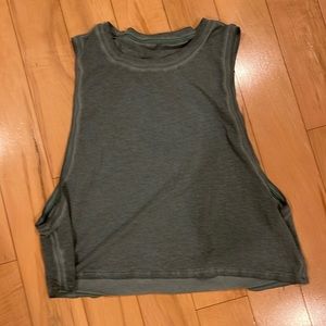 Lululemon crop top